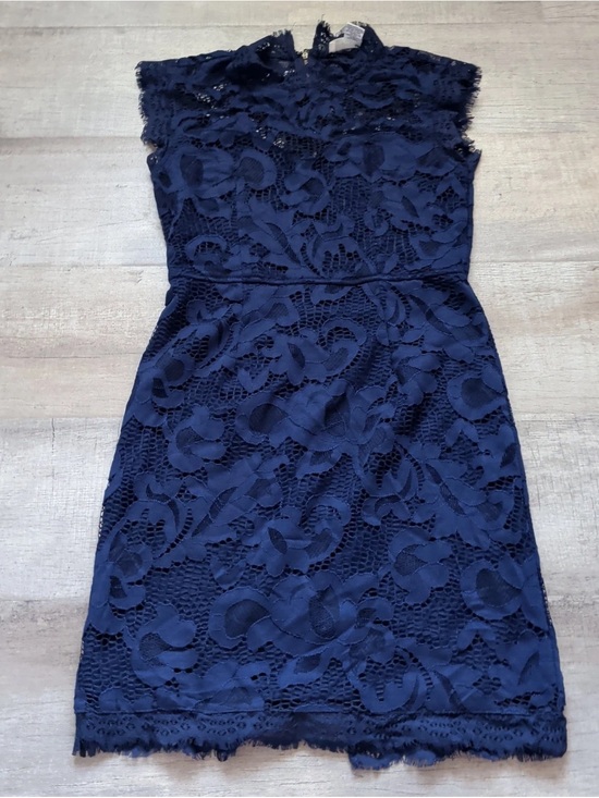 Sans Souci Dresses & Skirts - Sans Souci Navy Lace Midi Dress